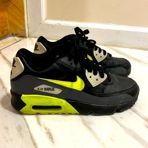 Nike Air Max Women’s Sneakers